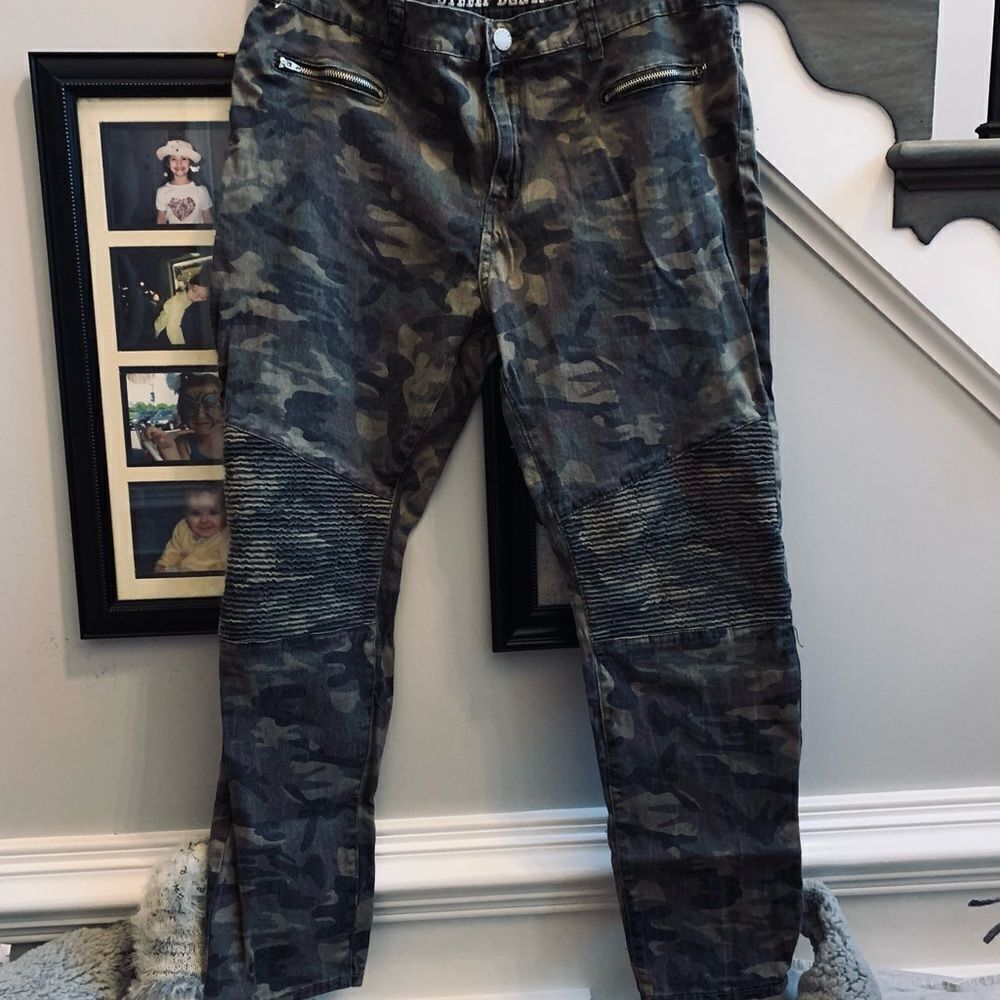 Street Denim Camo Moto Jeans sz 21/22